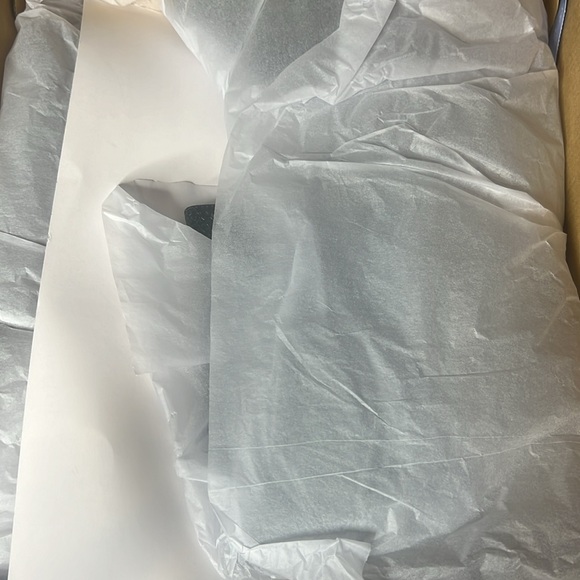 New in Box Larena Ponderosa Pine Block Heel Boot, 8.5 - Picture 6 of 7